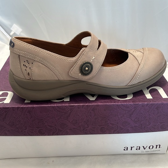 Aravon by New Balance - Picture 10 of 13